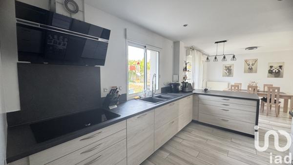 House for sale 7 rooms 162 m² Vaux-le-Pénil