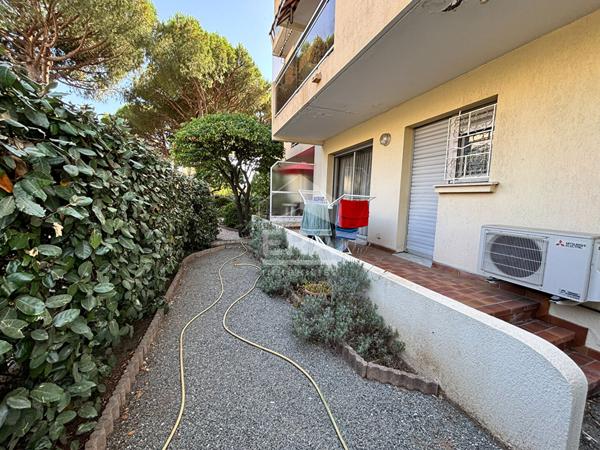 PORT FREJUS 2. Appartement 5 pièces 102 m2