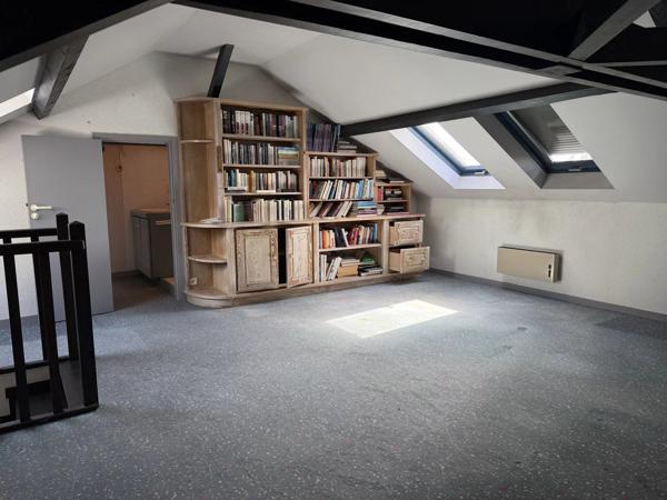 Vente                                                      Maison
                        
                     4 pièces                      147 m2                     à Onet-le-Château