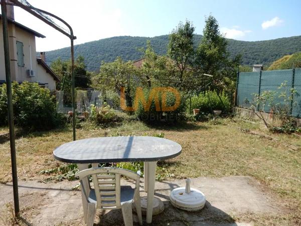 Maison EN Pierre Avec 2 Appartements - Garage - Grand Terrain