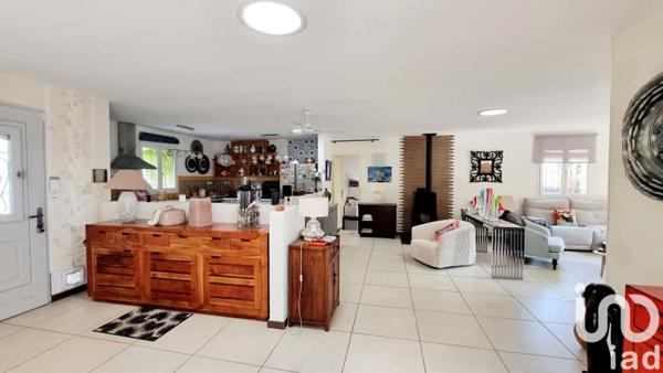 Maison à vendre 4 pièces 140 m² Saint-Maximin-la-Sainte-Baume