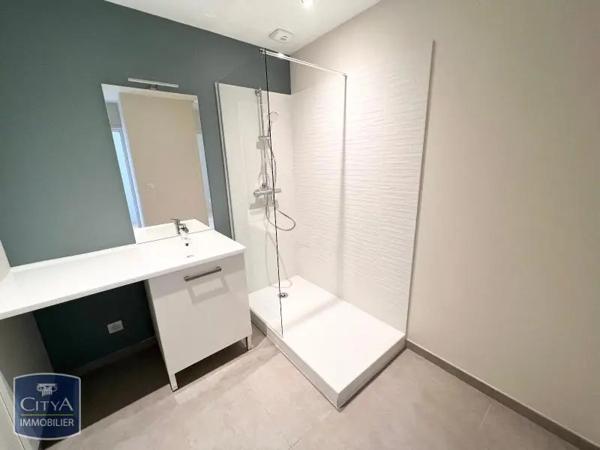 Appartement à louer 2 pièces 39.5m² Fontenay-le-Comte (85200)