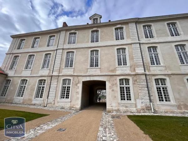 Appartement à louer 2 pièces 39.5m² Fontenay-le-Comte (85200)