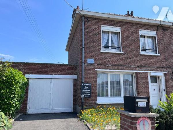 Maison familiale avec jardin et garage en centre-ville

Idéalement située en centre-ville, à ...