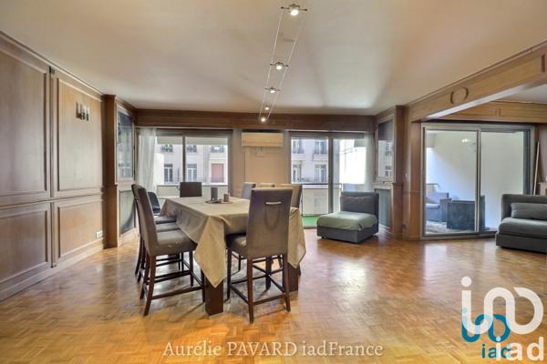 Appartement 6 pièces de 160 m² à Marseille (13006)