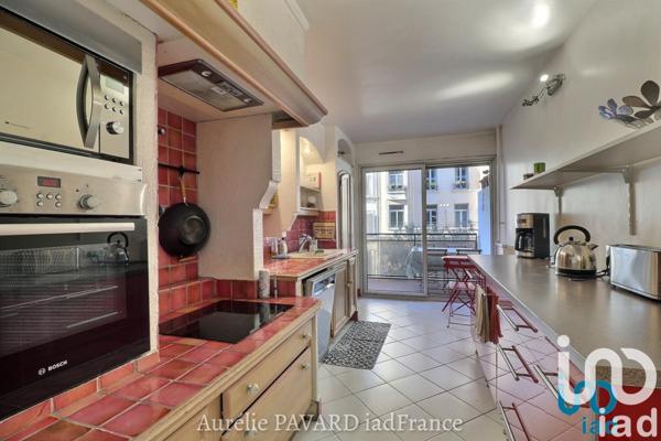 Appartement 6 pièces de 160 m² à Marseille (13006)
