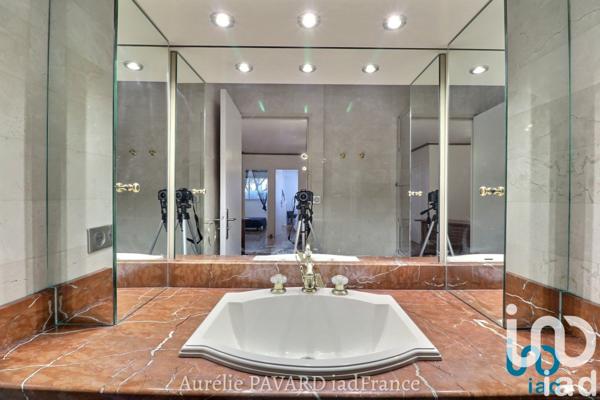 Appartement 6 pièces de 160 m² à Marseille (13006)