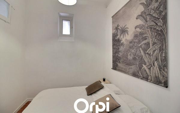 Appartement à vendre    2 pièces •  Marseille 6