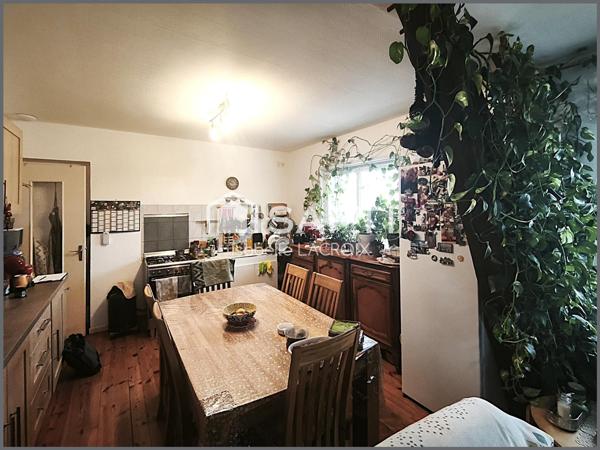 Spécial Investisseur : Immeuble composé de 3 appartements loués – à PERCENEIGE