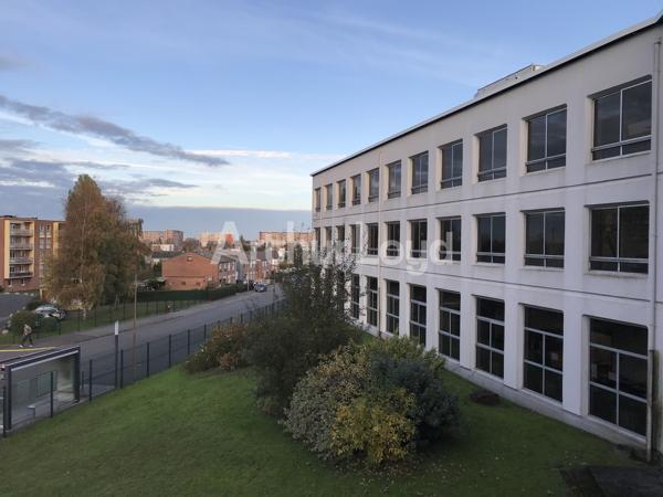 Immeuble de bureaux à louer à Ronchin centre avec parkings et sécurité