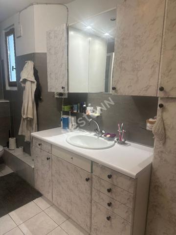 Maison Montceau Les Mines 12 pieces, 7 chambres, 3 sdb et 3 WC, 250 m2 avec un terrain de 1622m2