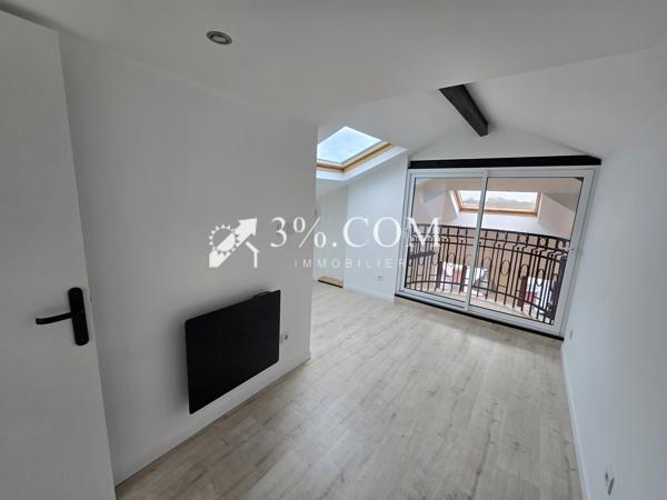 Loft
                                                                                                                                                                                                                                                                                                                        4 pièce(s)                                                                                                                                                                                                          2 chambre(s)                                                                                                                                                                                                          91  m²