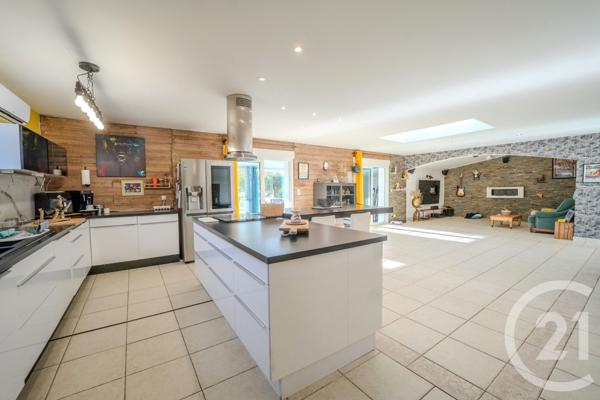 Maison à vendre  8 pièces - 167 m2 SAUJON - 17