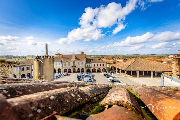 Mauvezin (32120) Grande maison de ville de 400m2 + commerce à rénover