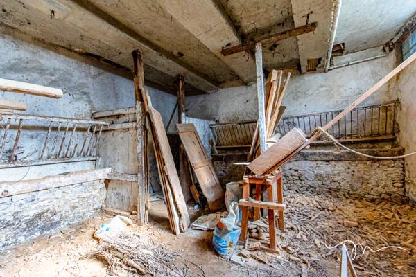 Mauvezin (32120) Grande maison de ville de 400m2 + commerce à rénover