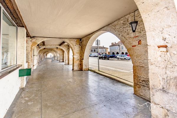 Mauvezin (32120) Grande maison de ville de 400m2 + commerce à rénover