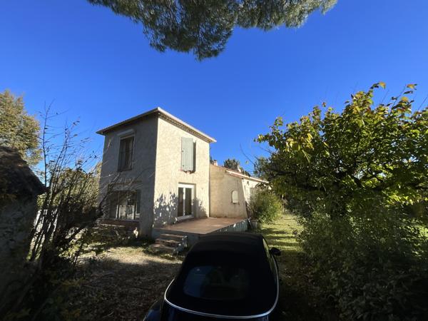 Solliès-Pont (83210) Maison familiale avec piscine sur grand terrain au calme