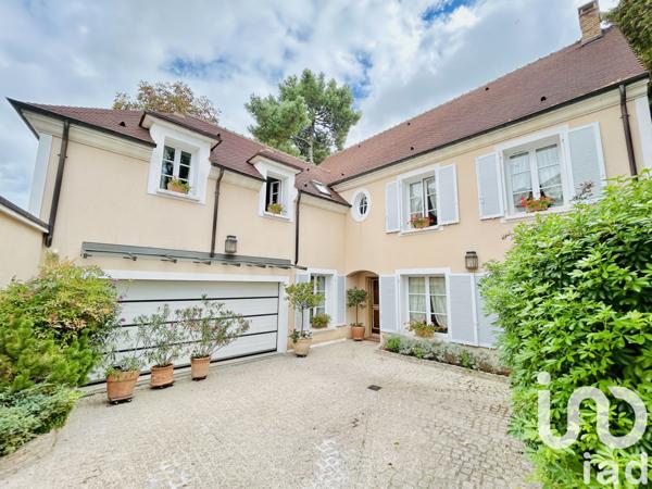 Maison à vendre 7 pièces 200 m² Fontainebleau