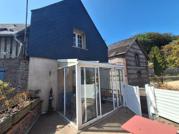 Maison
         3 pièces
        - 84 m² Exclusivité 246 000 € *