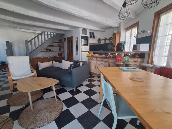 Maison
         3 pièces
        - 84 m² Exclusivité 246 000 € *