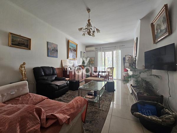 A vendre à PERPIGNAN (66000) Quartier Les Remparts appartement T4 à vendre avec garage et jardin commun