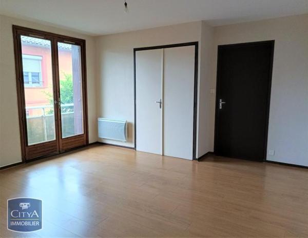 Appartement à louer 2 pièces 45.65m² Montauban (82000)