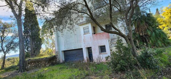 Villa A renover VUE MER