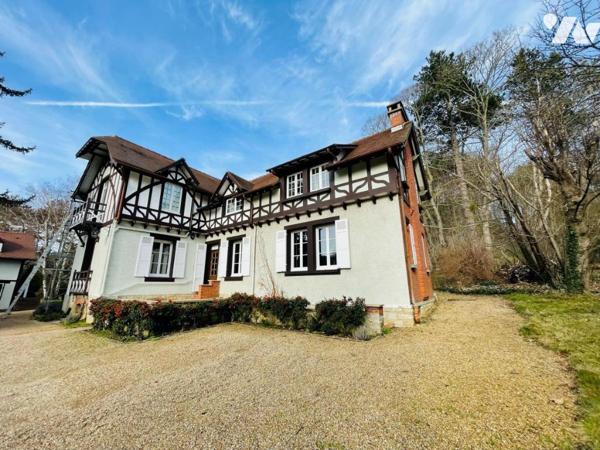 OINVILLE-SUR-MONTCIENT - ensemble de deux bâtisses