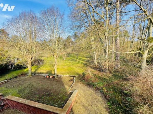 OINVILLE-SUR-MONTCIENT - ensemble de deux bâtisses