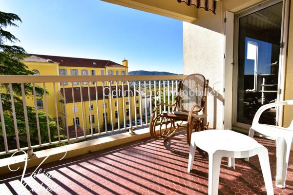 À vendre – Bel appartement 87 m² traversant avec garage, cave et double extérieur sud et nord – Hyères centre-ville (83)