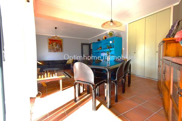 À vendre – Bel appartement 87 m² traversant avec garage, cave et double extérieur sud et nord – Hyères centre-ville (83)