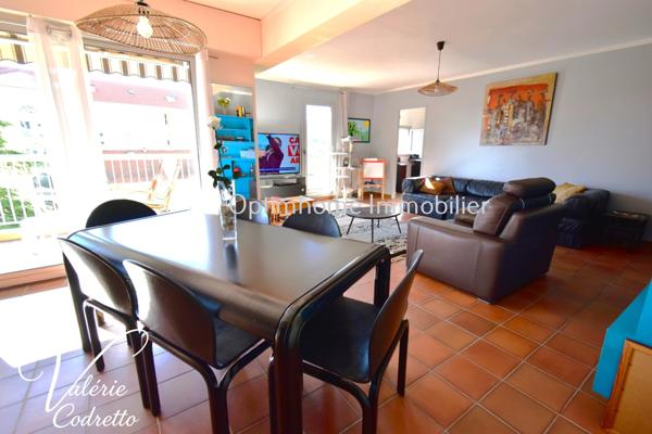 À vendre – Bel appartement 87 m² traversant avec garage, cave et double extérieur sud et nord – Hyères centre-ville (83)