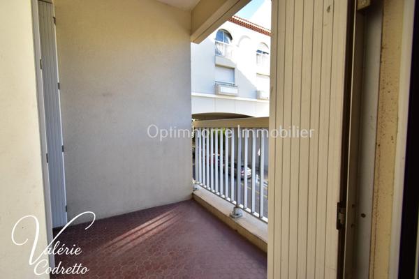 À vendre – Bel appartement 87 m² traversant avec garage, cave et double extérieur sud et nord – Hyères centre-ville (83)