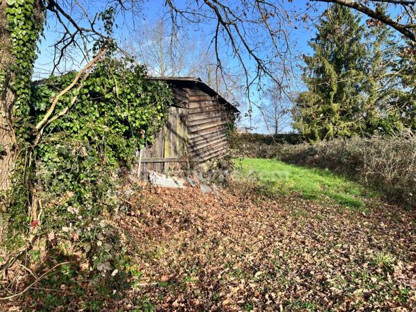 Terrain à bâtir avec hangar à Langon sur cher