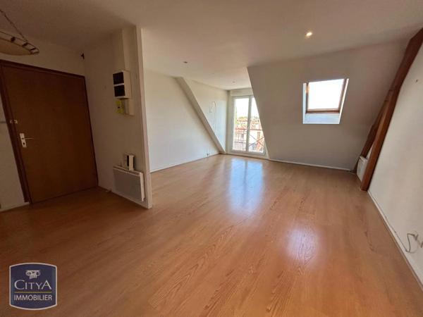 Appartement à louer 5 pièces 84.64m² Beauvais (60000)
