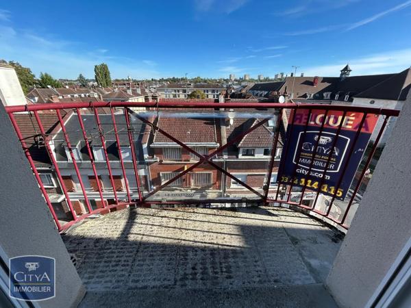 Appartement à louer 5 pièces 84.64m² Beauvais (60000)