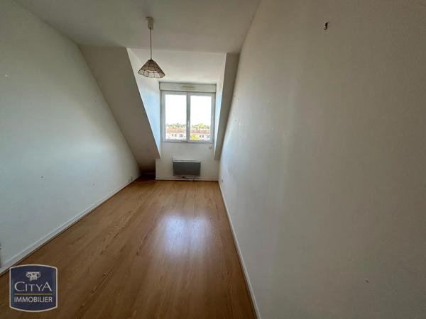 Appartement à louer 5 pièces 84.64m² Beauvais (60000)