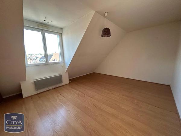 Appartement à louer 5 pièces 84.64m² Beauvais (60000)