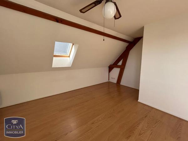 Appartement à louer 5 pièces 84.64m² Beauvais (60000)
