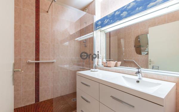 Appartement à vendre    3 pièces • 65,69 m2 Saint-Maurice