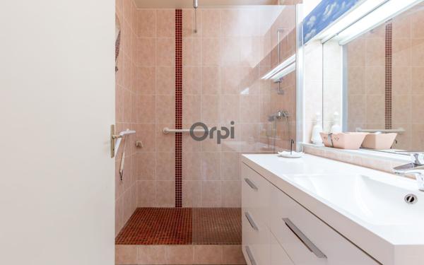 Appartement à vendre    3 pièces • 65,69 m2 Saint-Maurice