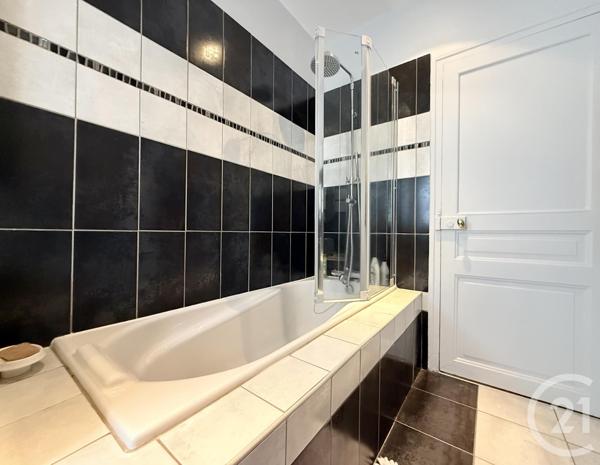 Appartement F4 à vendre  3 pièces - 94,08 m2 ST OUEN - 93