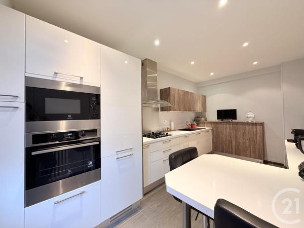 Appartement F4 à vendre  3 pièces - 94,08 m2 ST OUEN - 93