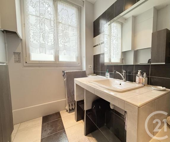 Appartement F4 à vendre  3 pièces - 94,08 m2 ST OUEN - 93