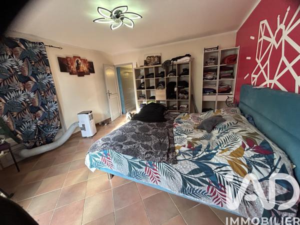 Maison à vendre 7 pièces 275 m² Jonquières-Saint-Vincent