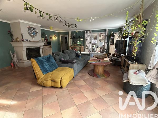 Maison à vendre 7 pièces 275 m² Jonquières-Saint-Vincent