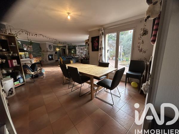 Maison à vendre 7 pièces 275 m² Jonquières-Saint-Vincent