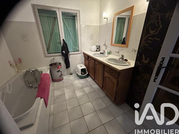 Maison à vendre 7 pièces 275 m² Jonquières-Saint-Vincent