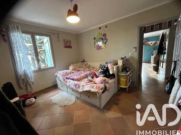 Maison à vendre 7 pièces 275 m² Jonquières-Saint-Vincent