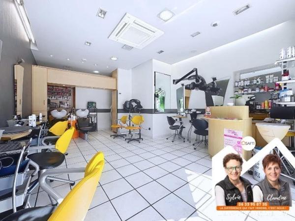 Salon de coiffure équipé, emplacement privilégié, 30 ans d'existence avec clientèle fidèle